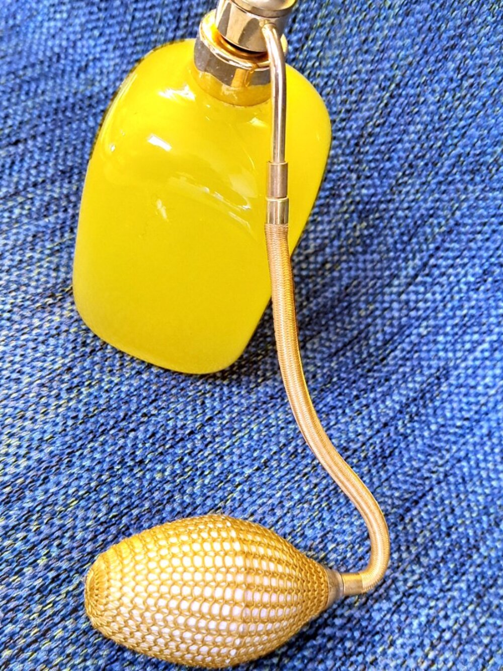 VINTAGE YELLOW MURANO GLASS PERFUME BOTTLE W WORKING BULB ATOMIZER W STICKER - Picture 4 of 4